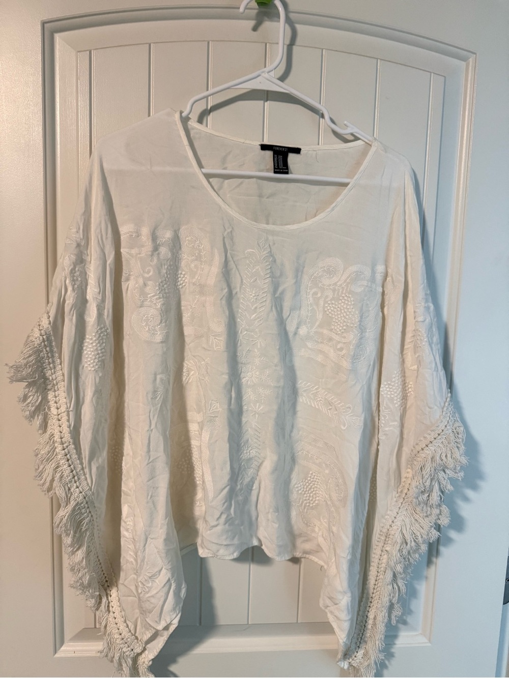 Women’s Forever 21 White Embroidered Fringe Boho Poncho Top Sz S/M